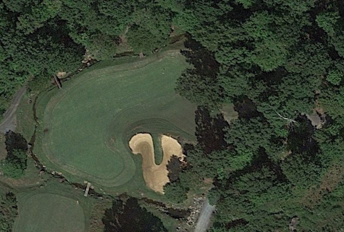 Tot Hill Farm hole 4.jpg